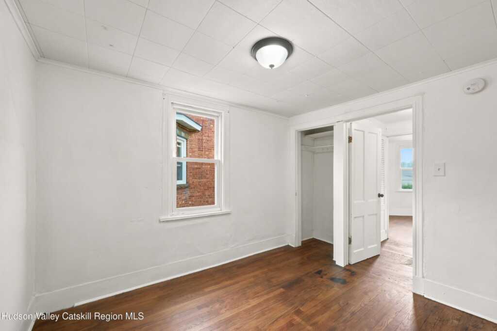 407 Albany Avenue, Kingston, NY 12401 - Photo 36 of 44