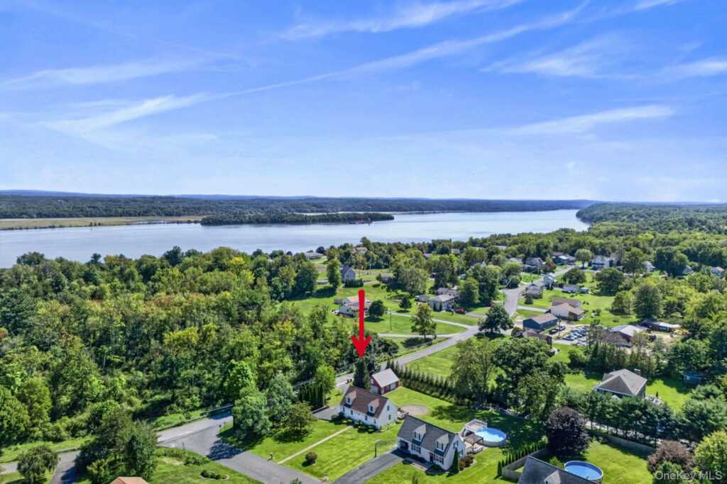 3 Josephs Drive, Saugerties, NY 12477 - Photo 4 of 48