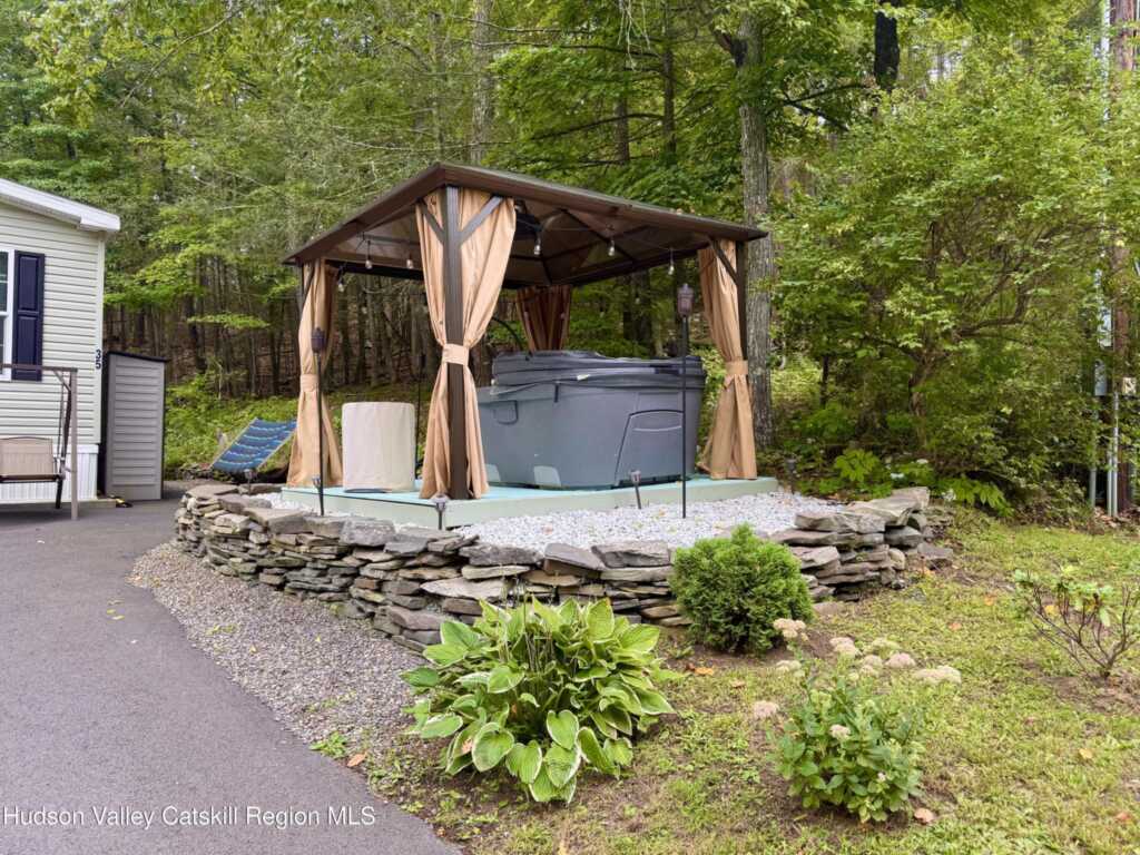 131 Rymrock Road, Unit ##35, Kingston, NY 12401 - Photo 4 of 18