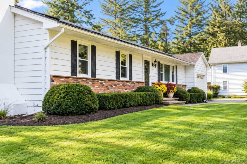 17 Rose Avenue, Rosendale, NY 12486 - Photo 2 of 50