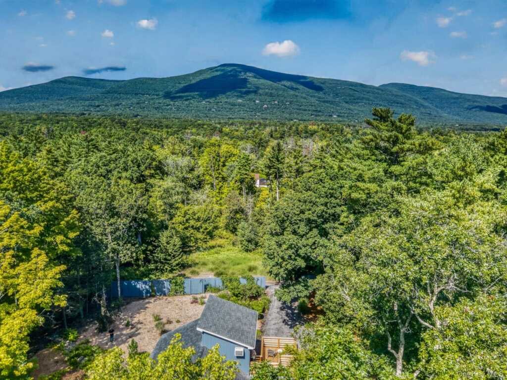 25 Terra Road, Saugerties, NY 12477 - Photo 3 of 29