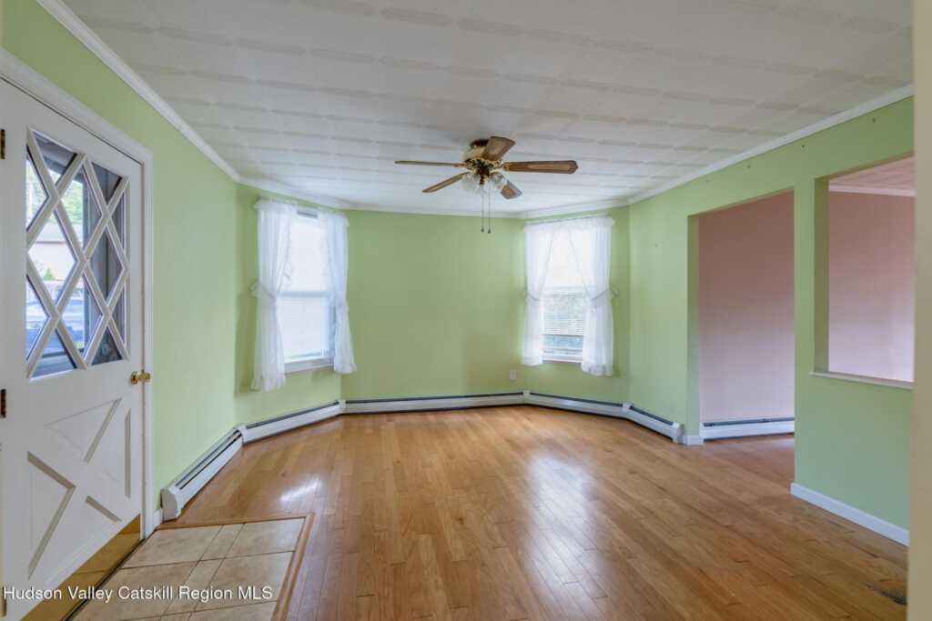 125 Ulster Avenue, Saugerties, NY 12477 - Photo 12 of 42