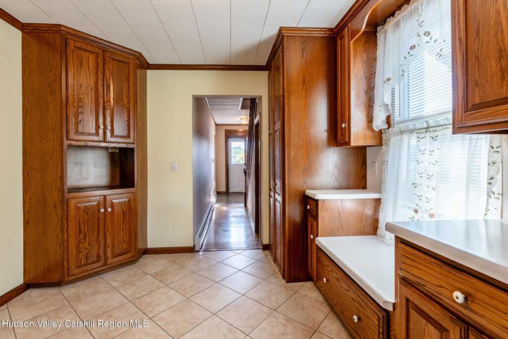 125 Ulster Avenue, Saugerties, NY 12477 - Photo 17 of 42