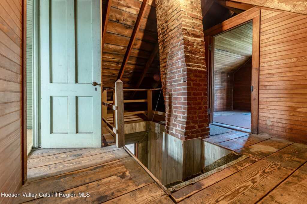 125 Ulster Avenue, Saugerties, NY 12477 - Photo 31 of 42