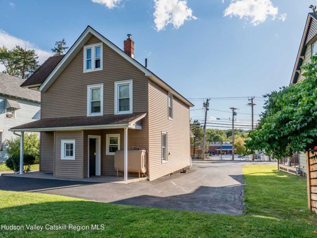 125 Ulster Avenue, Saugerties, NY 12477 - Photo 40 of 42