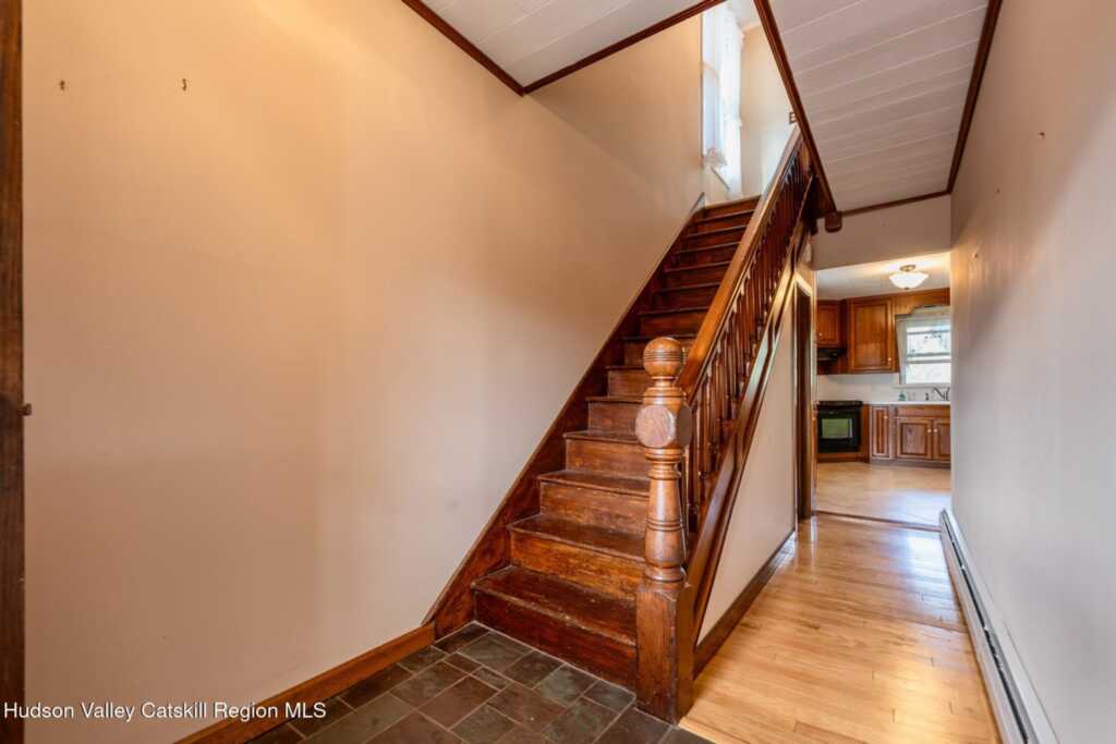125 Ulster Avenue, Saugerties, NY 12477 - Photo 5 of 42
