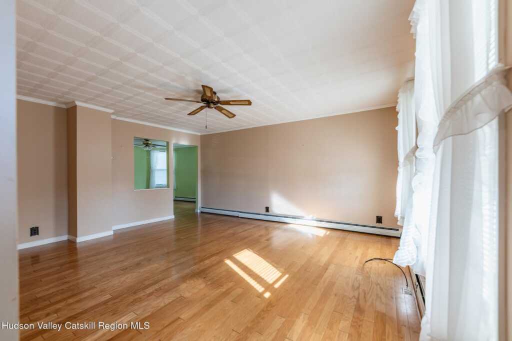125 Ulster Avenue, Saugerties, NY 12477 - Photo 7 of 42