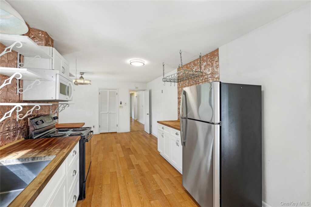 1 Kerr Road, Rhinebeck, NY 12572 - Photo 15 of 37