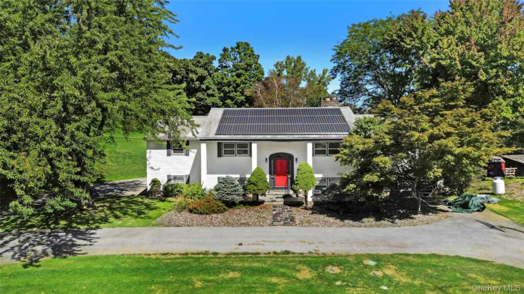 1 Kerr Road, Rhinebeck, NY 12572 - Photo 3 of 37