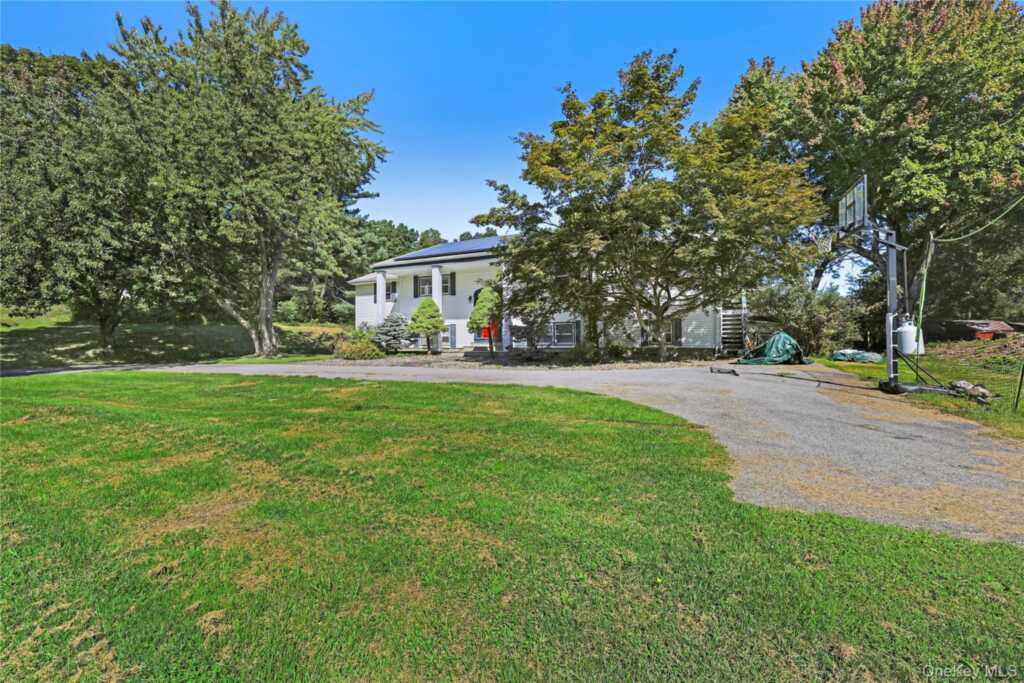 1 Kerr Road, Rhinebeck, NY 12572 - Photo 5 of 37