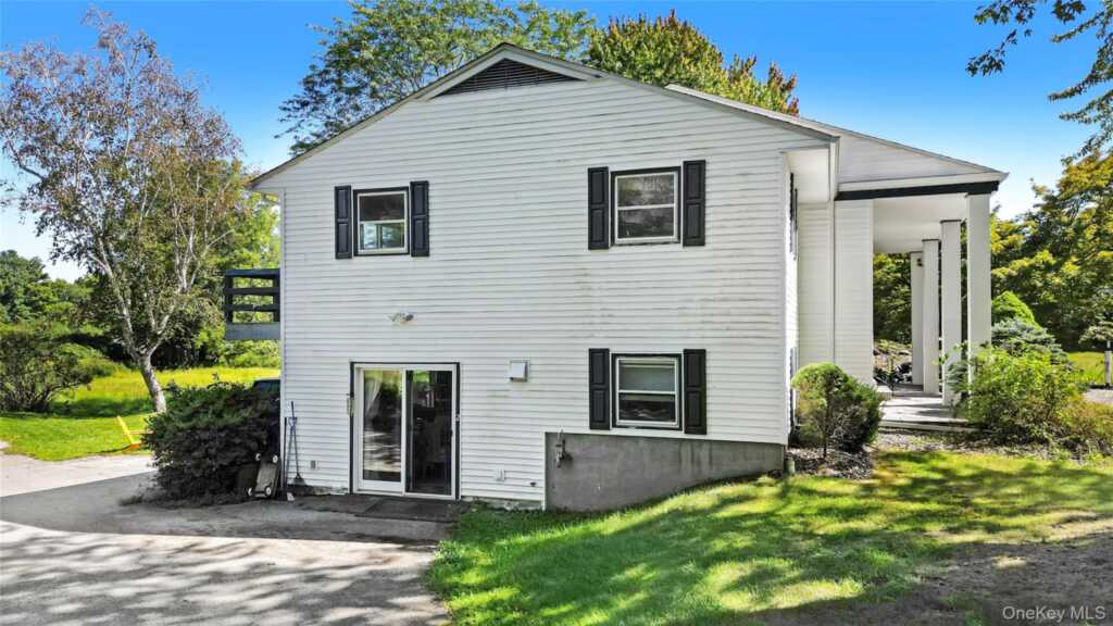 1 Kerr Road, Rhinebeck, NY 12572 - Photo 9 of 37
