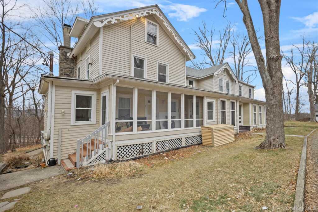 67 Old Albany Post Road, Unit #6, Rhinebeck, NY 12572
