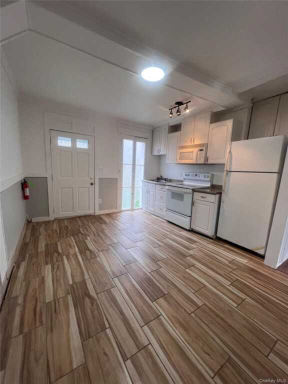 67 Old Albany Post Road, Unit #6, Rhinebeck, NY 12572 - Photo 2 of 9