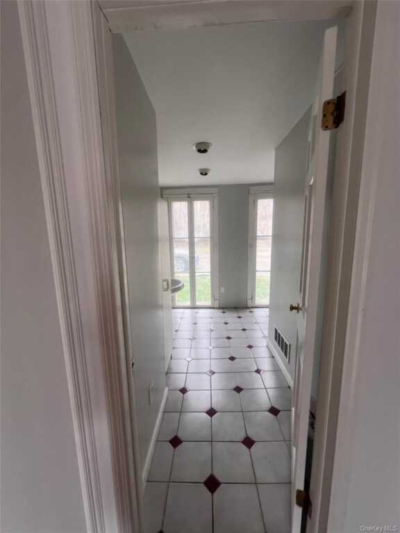 67 Old Albany Post Road, Unit #6, Rhinebeck, NY 12572 - Photo 7 of 9