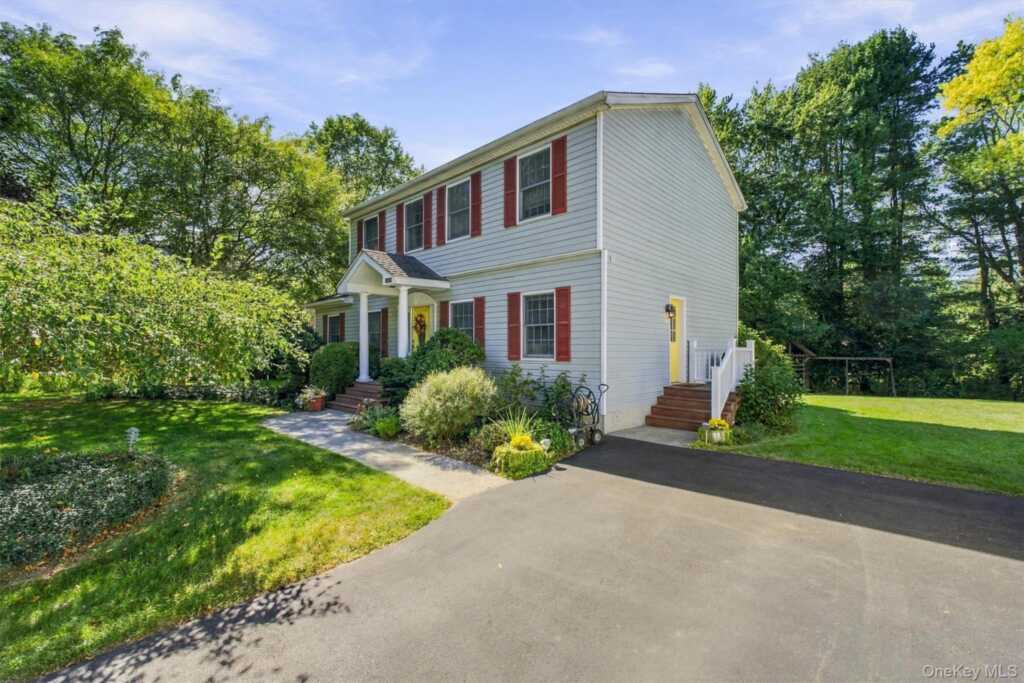 413 Sepasco Center Street, Rhinebeck, NY 12572 - Photo 5 of 46