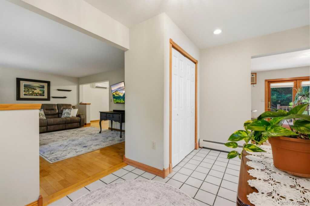 413 Sepasco Center Street, Rhinebeck, NY 12572 - Photo 8 of 46
