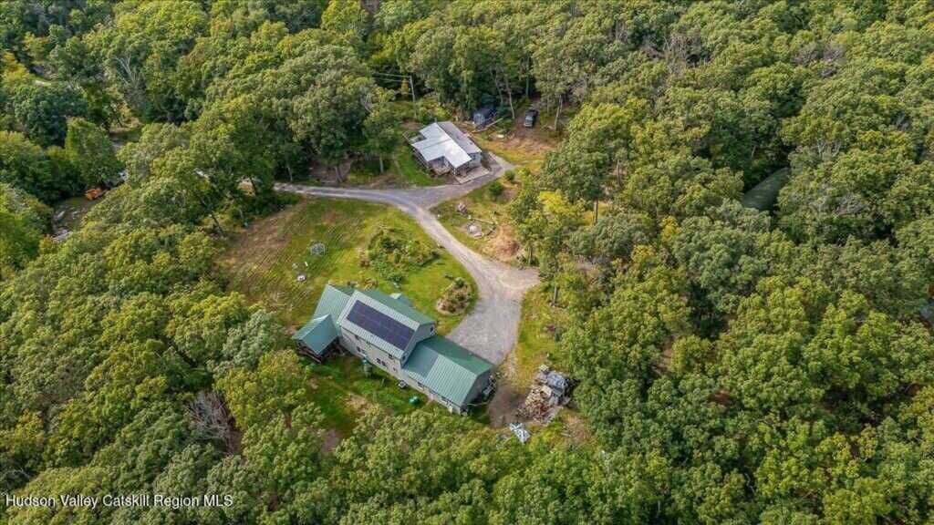 325 Woods Road, Kingston, NY 12401 - Photo 5 of 50
