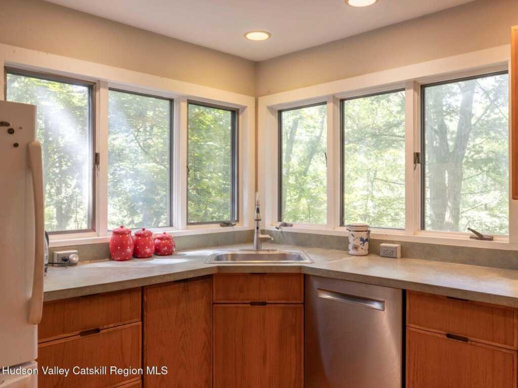 9 Watch Hill Road, New Paltz, NY 12561 - Photo 5 of 20