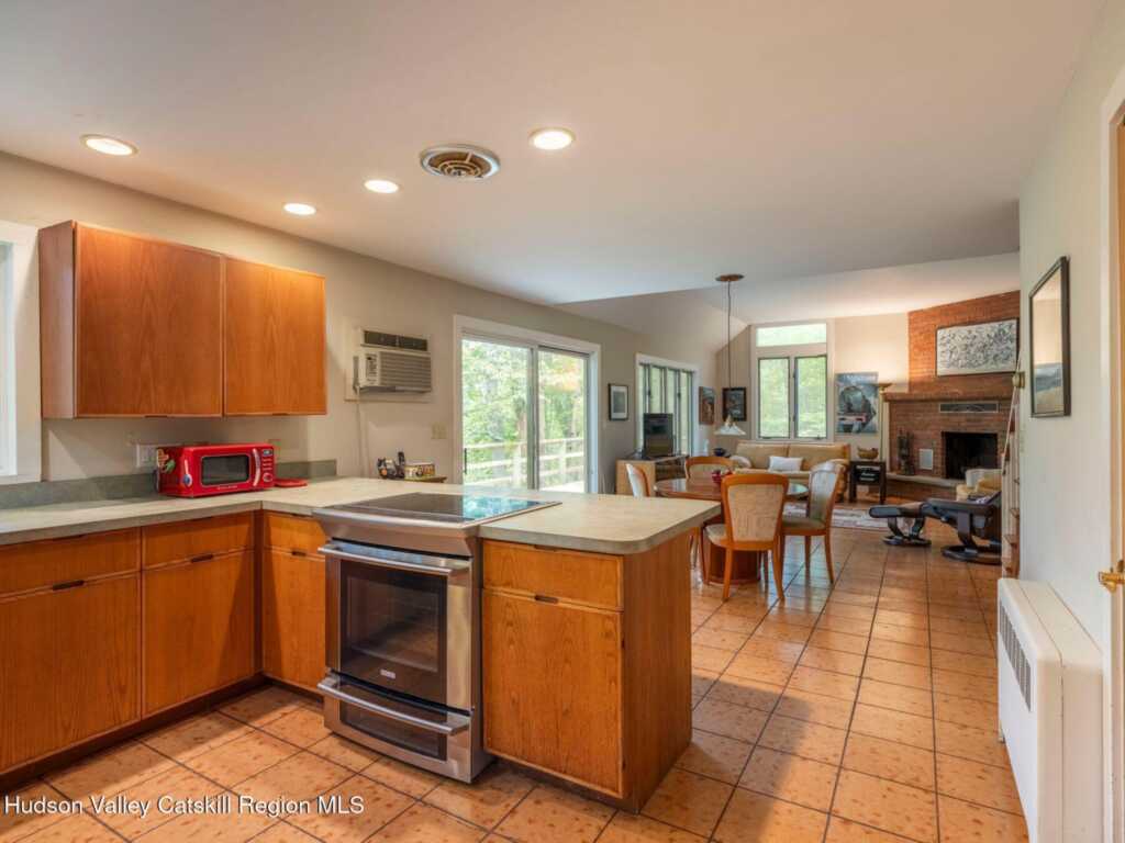 9 Watch Hill Road, New Paltz, NY 12561 - Photo 6 of 20