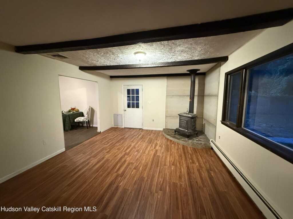 29 Village Drive, Saugerties, NY 12477 - Photo 4 of 11