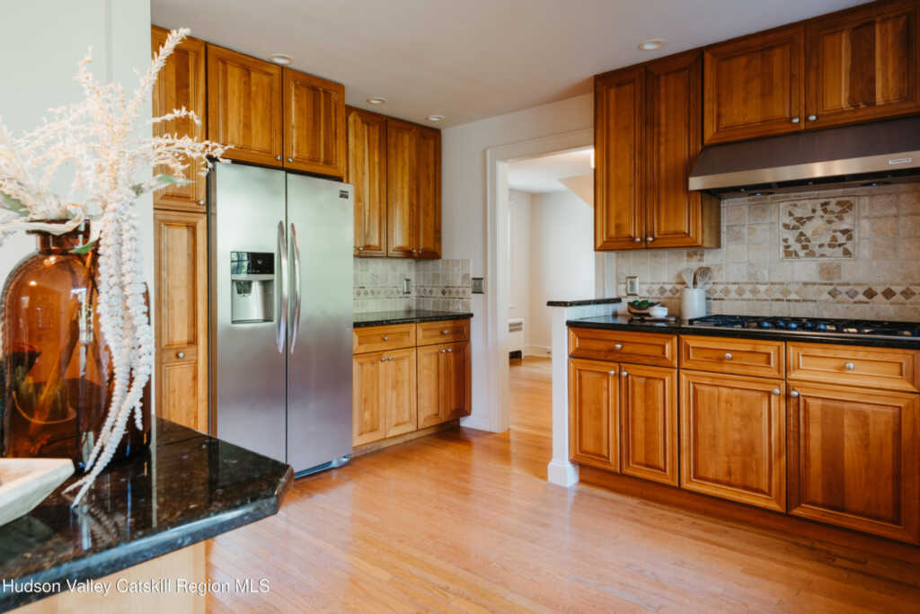 238 Wrentham Street, Kingston, NY 12401 - Photo 17 of 41