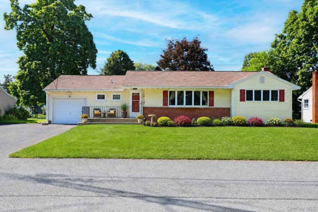 13 Edith Avenue, Saugerties, NY 12477