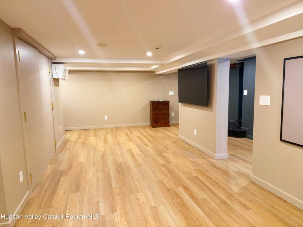 120 Saint James Street, Kingston, NY 12401 - Photo 35 of 39