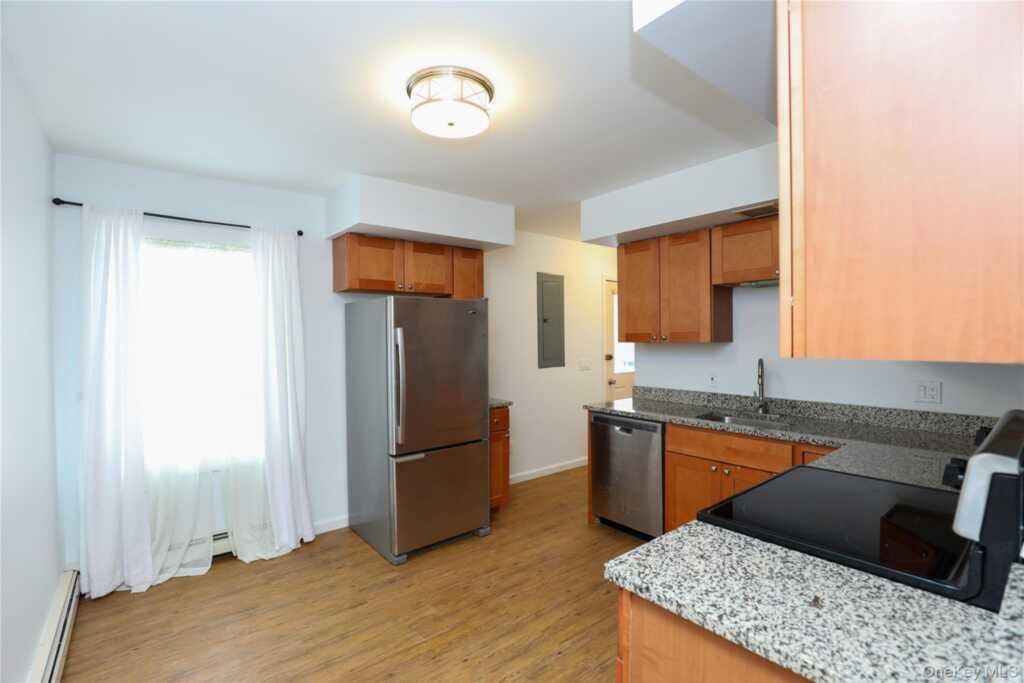 87 Overlook Estates, Unit #2a, Saugerties, NY 12477 - Photo 4 of 14