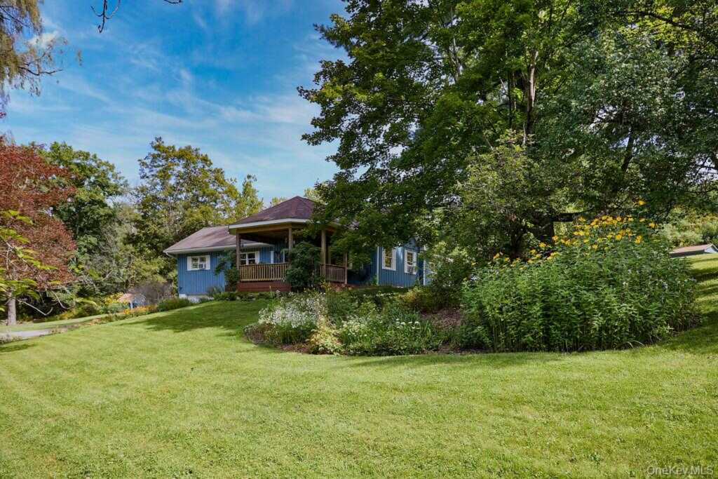 10 Burger Road, Rhinebeck, NY 12572