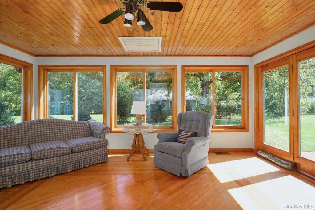 10 Burger Road, Rhinebeck, NY 12572 - Photo 4 of 24