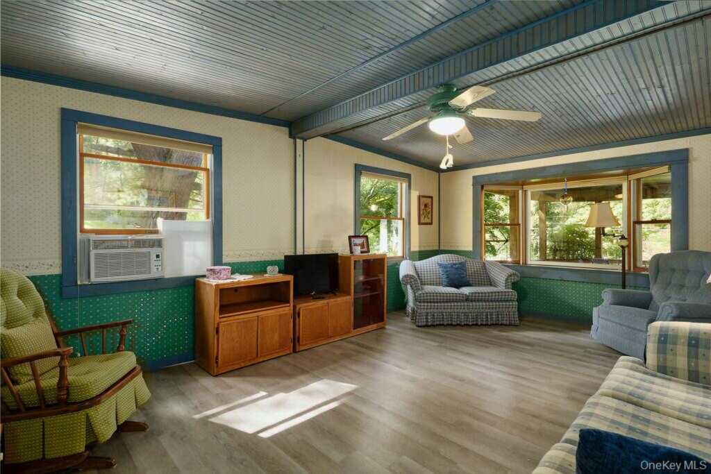 10 Burger Road, Rhinebeck, NY 12572 - Photo 5 of 24