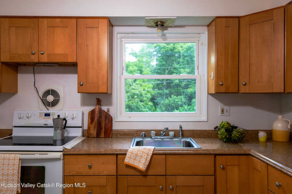 16 Peoples Road, Saugerties, NY 12477 - Photo 10 of 27