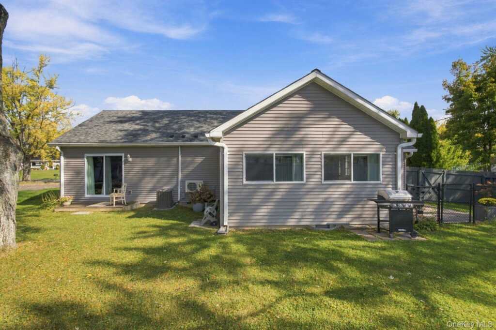 5 Meadowbrook Drive, Kingston, NY 12401 - Photo 33 of 40
