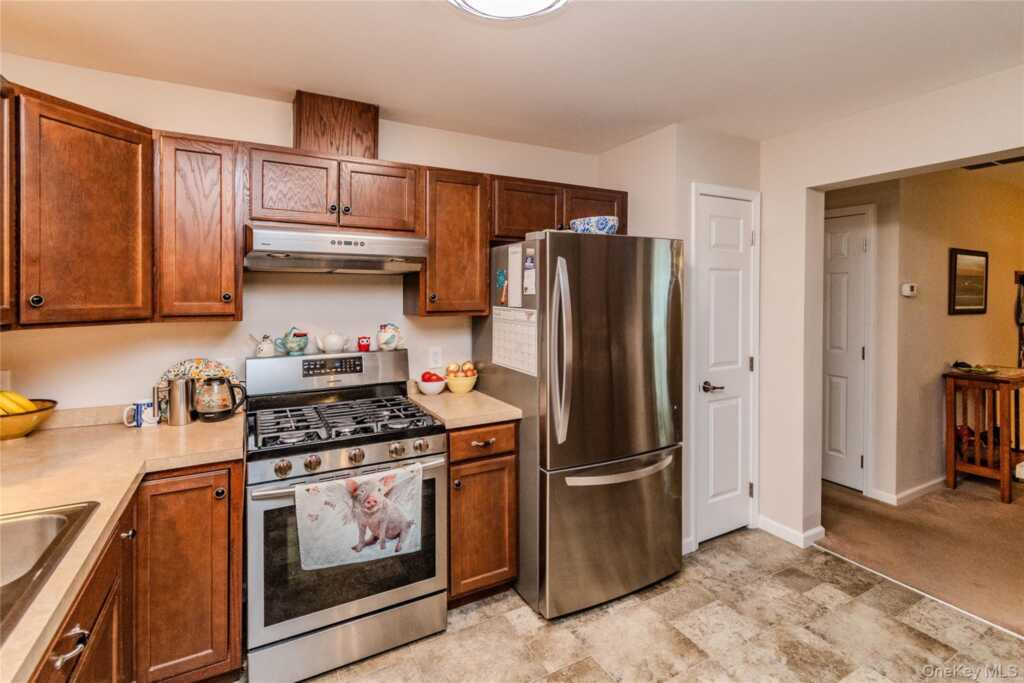 5 Meadowbrook Drive, Kingston, NY 12401 - Photo 7 of 30