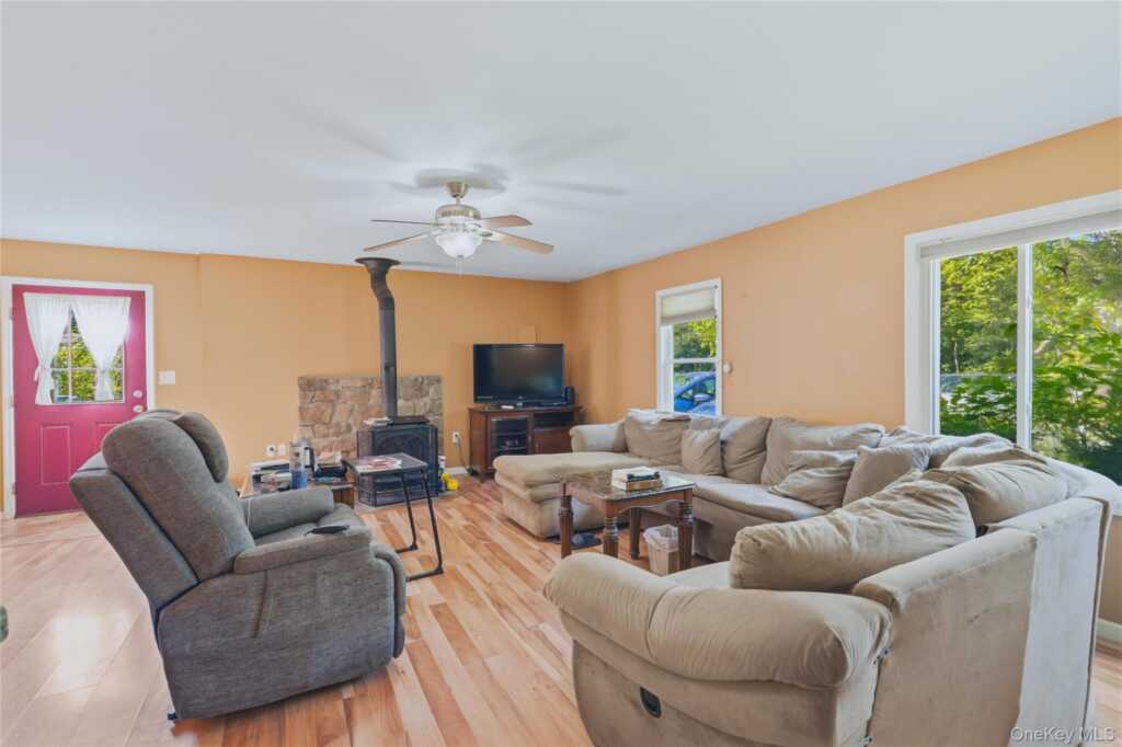 1207 Sawkill Road, Kingston, NY 12401 - Photo 7 of 19
