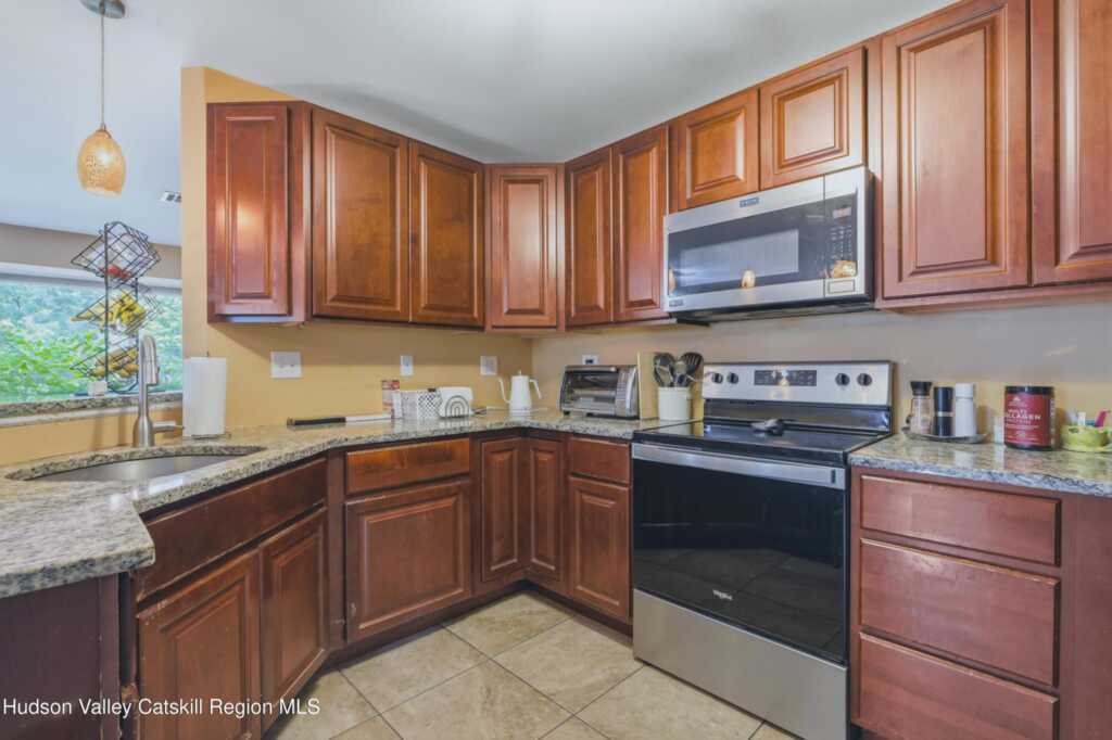 1207 Sawkill Road, Kingston, NY 12401 - Photo 9 of 19