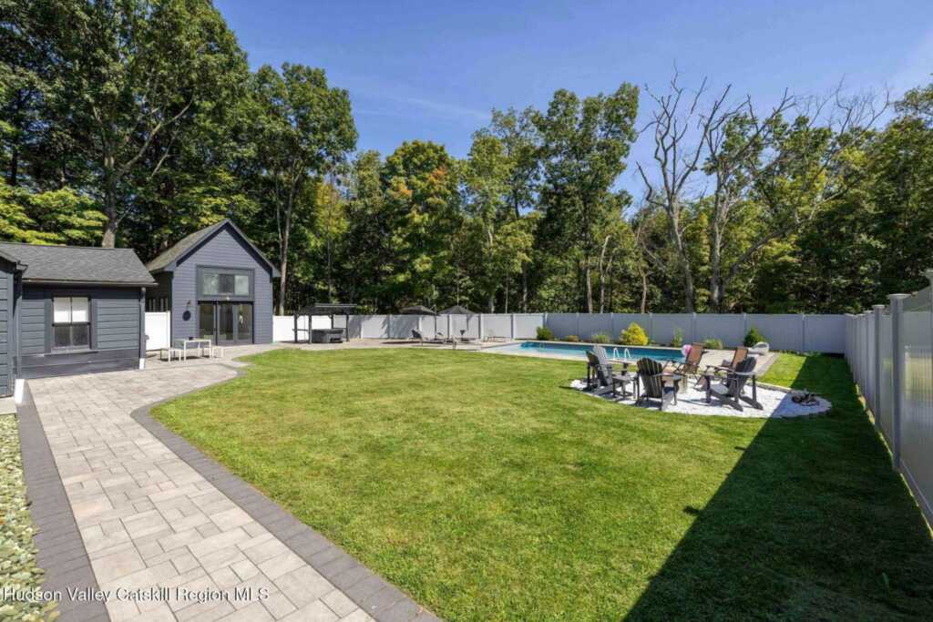 382 Band Camp Road, Saugerties, NY 12477 - Photo 4 of 45
