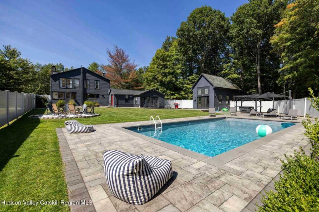 382 Band Camp Road, Saugerties, NY 12477 - Photo 5 of 45