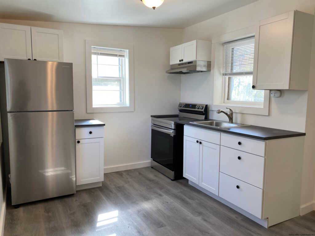 103-105 Flatbush Camp, Unit #3, Saugerties, NY 12477 - Photo 2 of 9