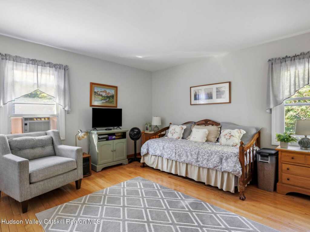 706 Glasco Turnpike, Saugerties, NY 12477 - Photo 18 of 50