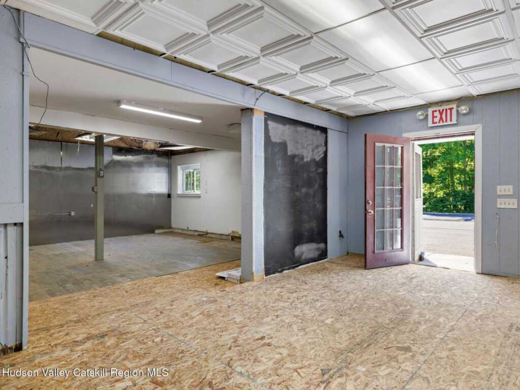 706 Glasco Turnpike, Saugerties, NY 12477 - Photo 23 of 50