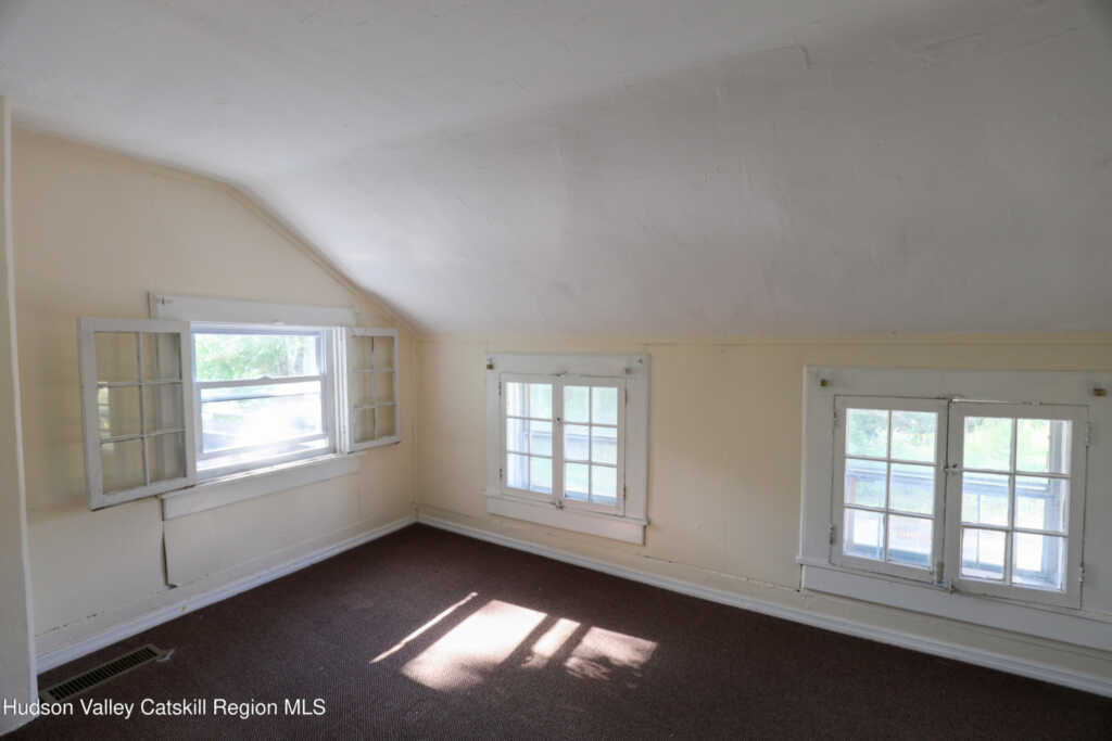 22 Post Street, Saugerties, NY 12477 - Photo 11 of 14
