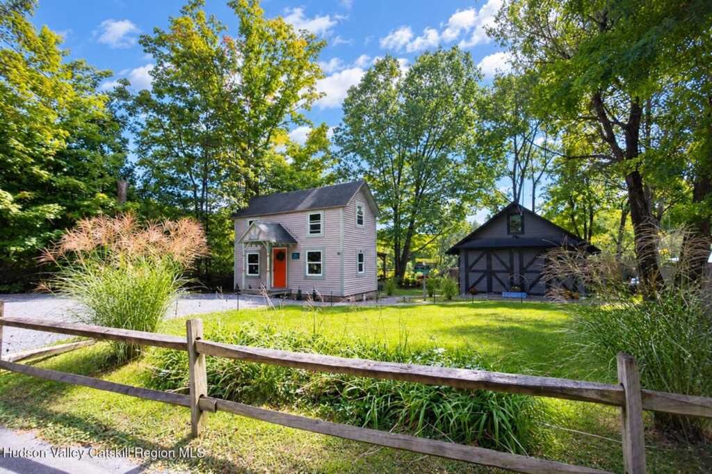 90 Dock Street, Saugerties, NY 12477