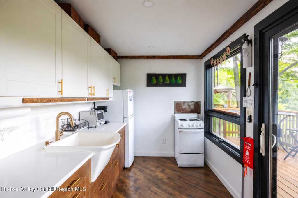 90 Dock Street, Saugerties, NY 12477 - Photo 13 of 33