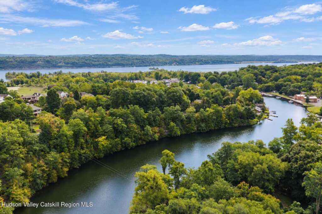 90 Dock Street, Saugerties, NY 12477 - Photo 3 of 33
