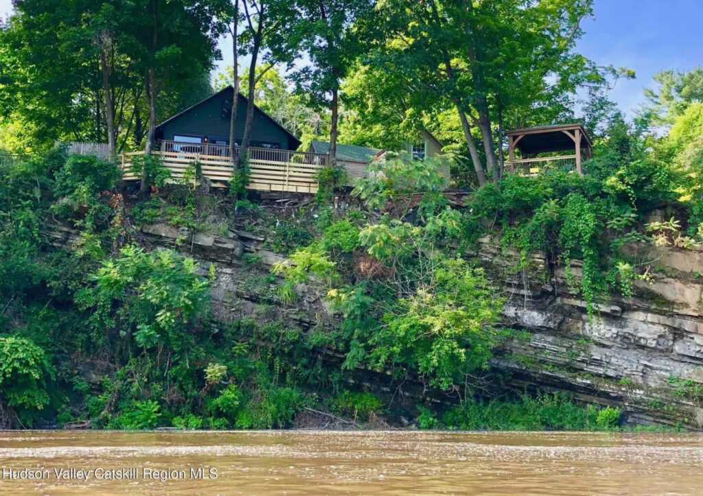 90 Dock Street, Saugerties, NY 12477 - Photo 4 of 33
