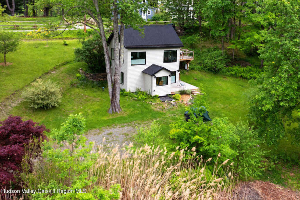 18 Lake Hill Road, Kingston, NY 12401