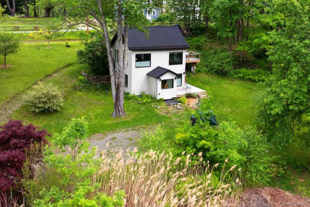 18 Lake Hill Road, Rosendale, NY 12401