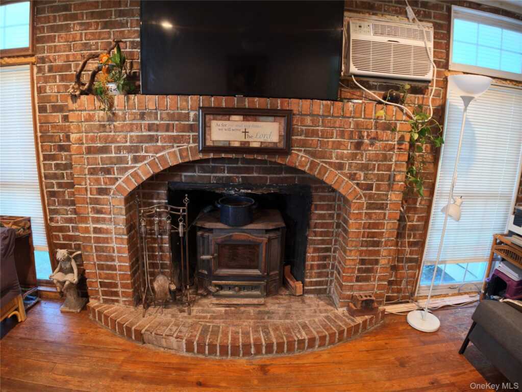 146 W Saugerties Road, Saugerties, NY 12477 - Photo 11 of 32