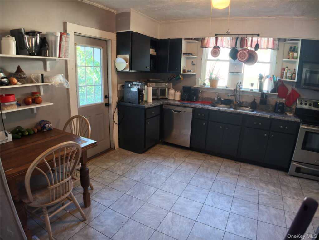 146 W Saugerties Road, Saugerties, NY 12477 - Photo 21 of 32